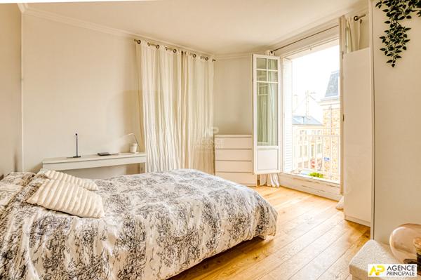 Versailles Notre Dame Les Prés Maison 7 pièces 163 m² au sol ( 143.67m² habitables) sur parcelle de 226 m² 1 648 000 € ** - Référence 26769