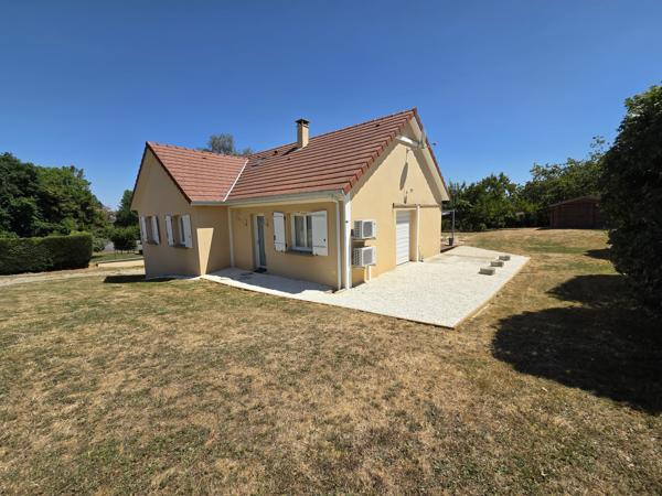 Maison d’habitation 5 chambres sur sous-sol/garage le tout sur terrain clos