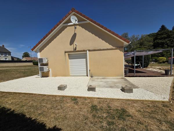 Maison d’habitation 5 chambres sur sous-sol/garage le tout sur terrain clos