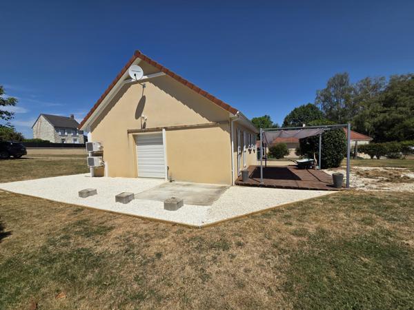 Maison d’habitation 5 chambres sur sous-sol/garage le tout sur terrain clos
