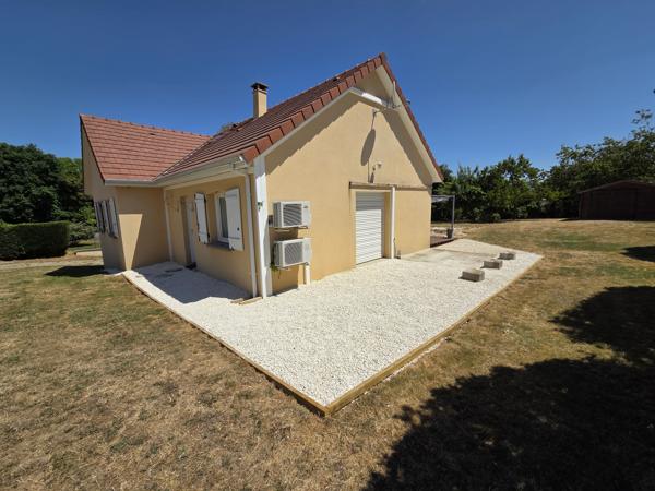 Maison d’habitation 5 chambres sur sous-sol/garage le tout sur terrain clos