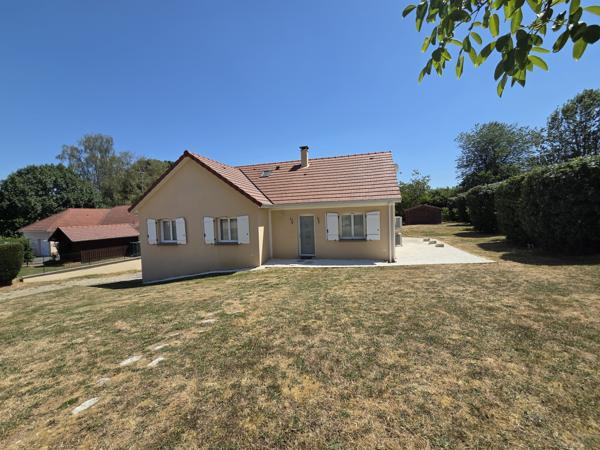 Maison d’habitation 5 chambres sur sous-sol/garage le tout sur terrain clos