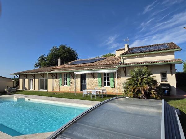 Vente                                                      Maison
                        
                     13 pièces                      208 m2                     à Créon