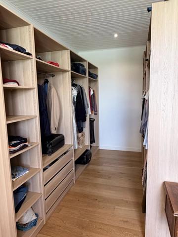 Vente                                                      Maison
                        
                     13 pièces                      208 m2                     à Créon