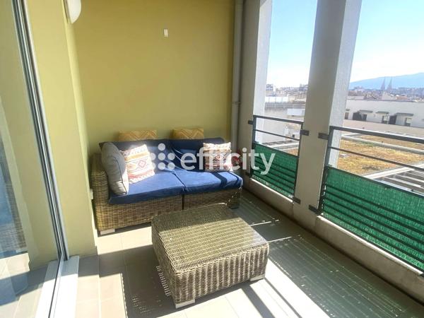 Appartement
         1 pièce
        - 49 m² Exclusivité 160 000 € *