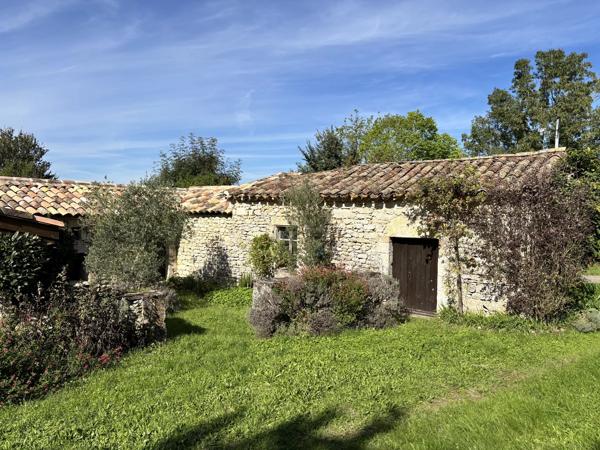 Charmante ferme rénovée avec piscine et dépendances – Proche Montaigu-de-Quercy, Tarn-et-Garonne