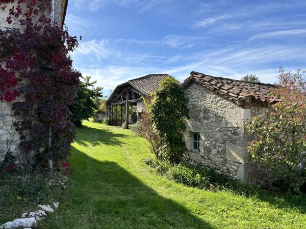 Charmante ferme rénovée avec piscine et dépendances – Proche Montaigu-de-Quercy, Tarn-et-Garonne