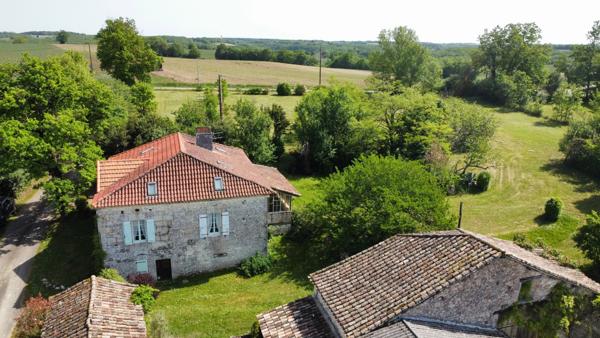Charmante ferme rénovée avec piscine et dépendances – Proche Montaigu-de-Quercy, Tarn-et-Garonne