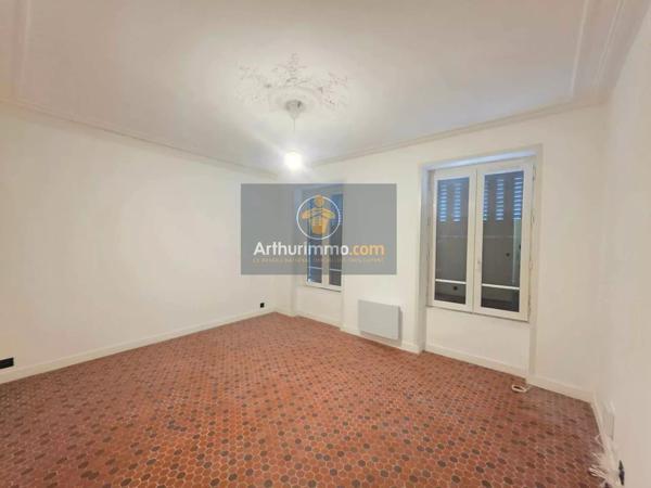 Vente                                                      Immeuble
                        
                     7 pièces                                         à Sarcelles