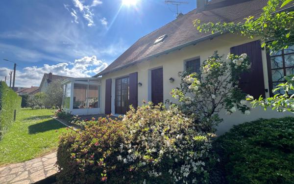 Maison à vendre    4 pièces • 136,85 m2 Saint-Yrieix-la-Perche