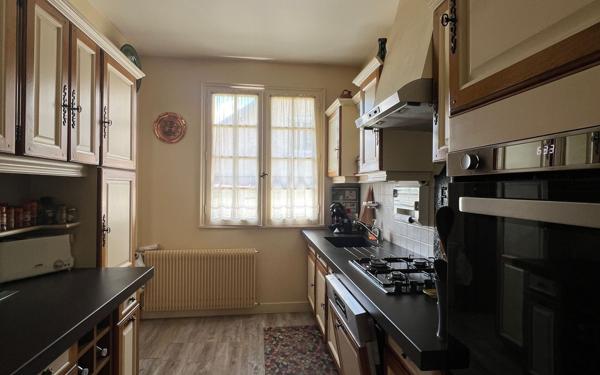 Maison à vendre    4 pièces • 136,85 m2 Saint-Yrieix-la-Perche