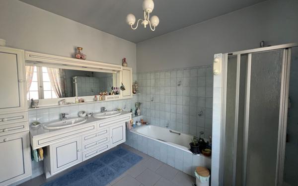 Maison à vendre    4 pièces • 136,85 m2 Saint-Yrieix-la-Perche