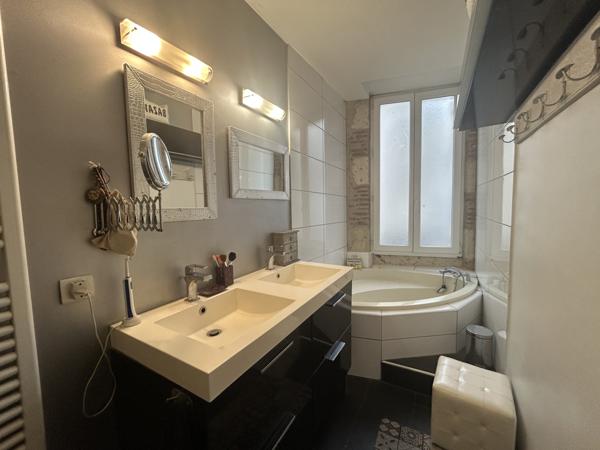 Agen (47000) MAISON 143 M2 4 CHAMBRES TERRASSE ET GARAGE