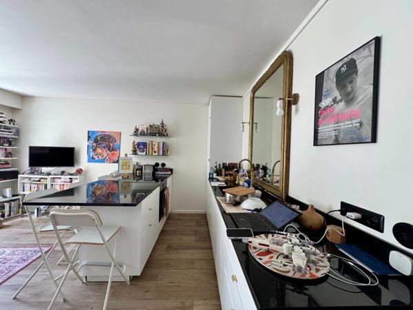Paris 19e – Laumière – Lumineux 2 pièces de 41 m² au calme sur jardin
