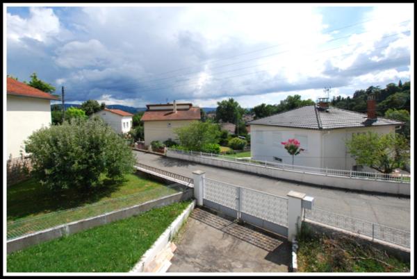 MAISON A RENOVER DANS QUARTIER RECHERCHE