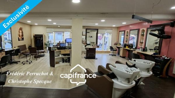 Puy de Dome CHABRELOCHE (63): A vendre salon de coiffure Homme et Femme