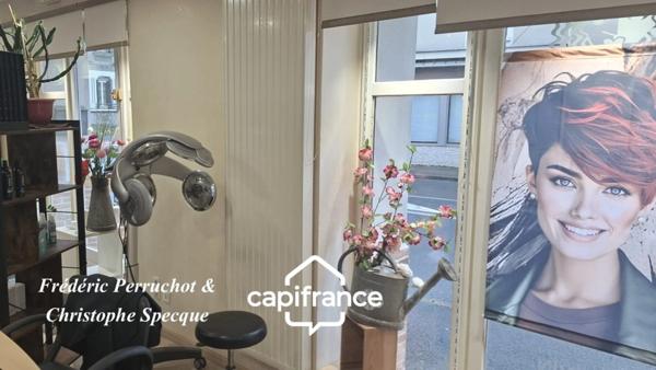 Puy de Dome CHABRELOCHE (63): A vendre salon de coiffure Homme et Femme