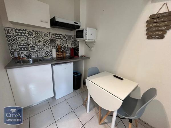 Appartement à louer 1 pièce 16m² Saint-Quentin (02100)