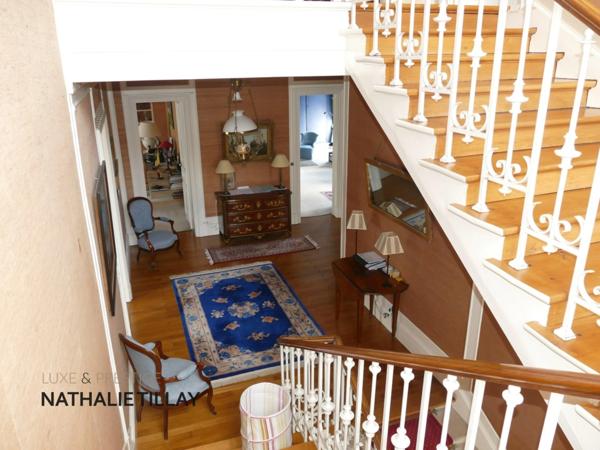 Orleans centre, a vendre, Hotel particulier de 465 m², parc paysagé et dépendances.