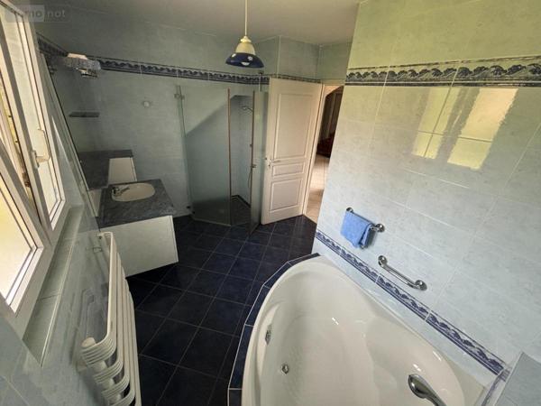 Maison à vendre à Mathay dans le Doubs (25700), ref : 25054-1733