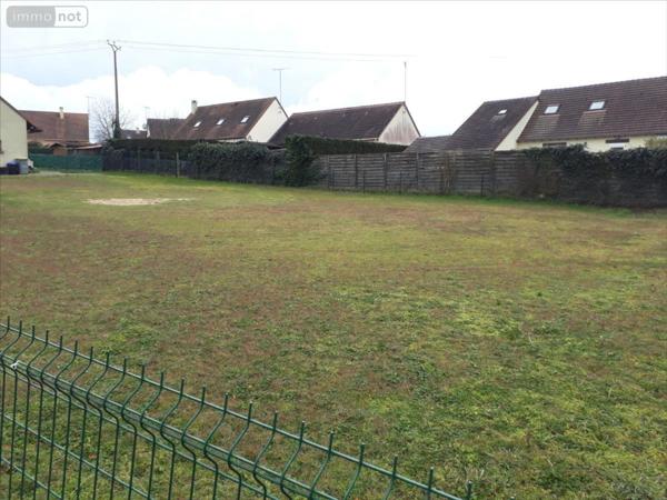 Terrain à Batir à vendre à Parigné-l'Évêque dans la Sarthe (72250), ref : 72012-1067978