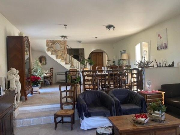 JOLIE MAISON PROVENCALE DE 5 PIECES