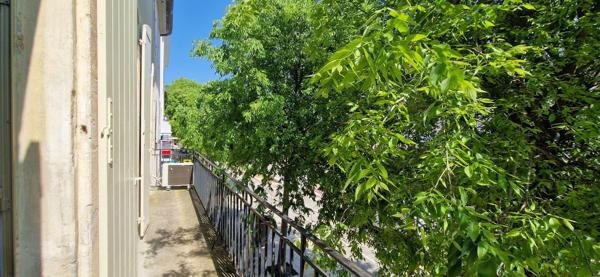 GRAND APPARTEMENT RENOVE - LUMINEUX - BALCON