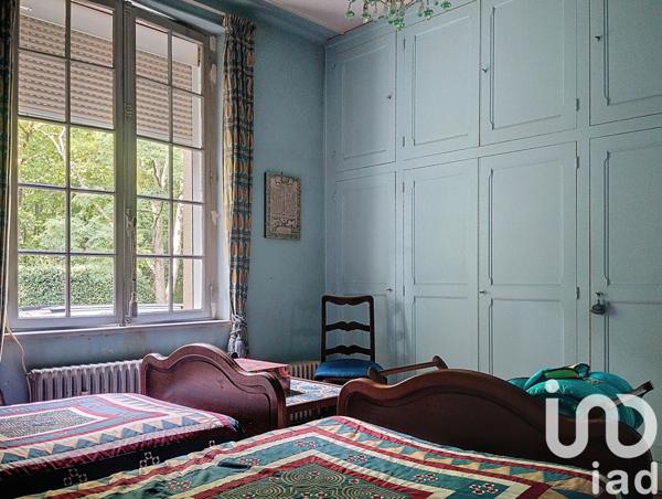 Maison à vendre 10 pièces 241 m² Bourg-et-Comin