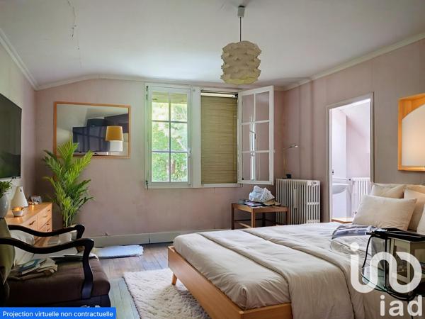 Maison à vendre 10 pièces 241 m² Bourg-et-Comin