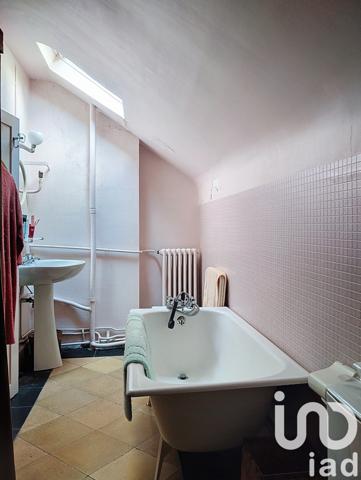 Maison à vendre 10 pièces 241 m² Bourg-et-Comin