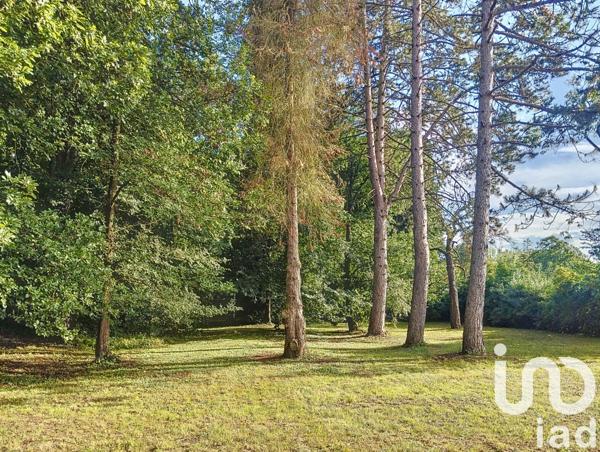 Maison à vendre 10 pièces 241 m² Bourg-et-Comin