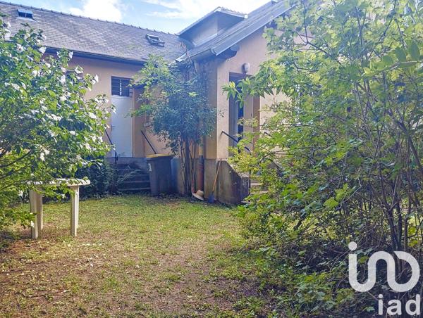 Maison à vendre 10 pièces 241 m² Bourg-et-Comin