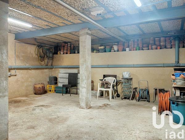 Maison à vendre 10 pièces 241 m² Bourg-et-Comin