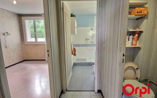 Appartement à vendre    3 pièces • 56,23 m2 Marseille 11