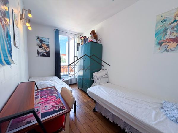 Appartement
         3 pièces
        - 41 m² Exclusivité 340 000 € *