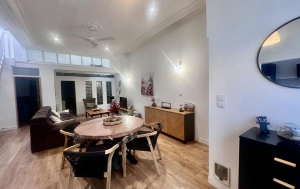 Vente Maison de village AVEC GRANDE REMISE ET LOGGIA Saint-gilles   