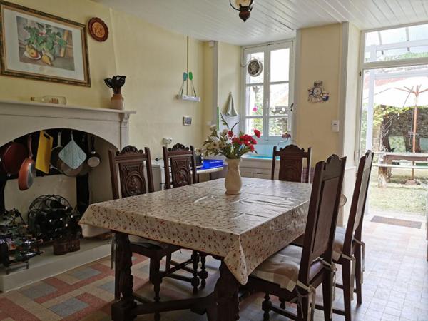 Ensemble Immobilier à Bais