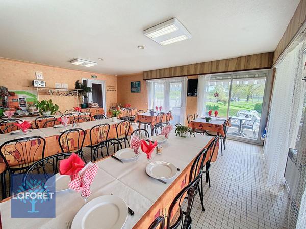 Achat local commercial Châtillon-en-Vendelais - 161 m² - 226 000 €