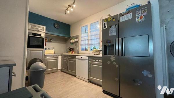 Maison individuelle sur sous-sol complet avec jardin – à rénover – 93 m² habitables environ