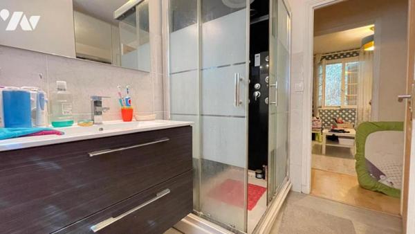 Maison individuelle sur sous-sol complet avec jardin – à rénover – 93 m² habitables environ