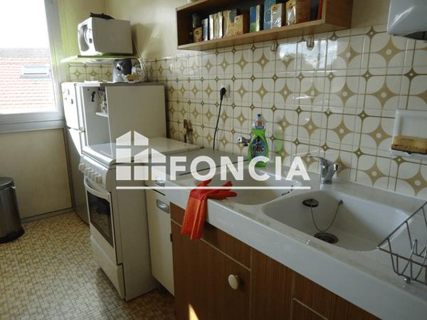 Location Studio 31.18 m² - 9 RUE BOUTIN Bordeaux 33000