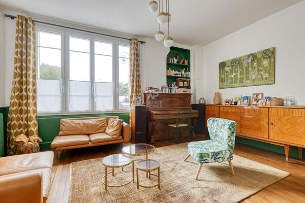 Maison Nanterre 8 pièce(s) 140 m2 €765 000 ** - Référence 15351