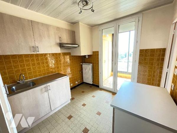 A vendre - Manosque (04) - Alpes de Haute Provence: T3 d'env 62,85 m² situé au 2éme étage sans ...