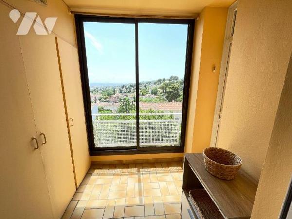 A vendre - Manosque (04) - Alpes de Haute Provence: T3 d'env 62,85 m² situé au 2éme étage sans ...