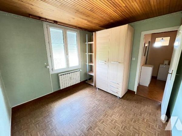 A vendre - Manosque (04) - Alpes de Haute Provence: T3 d'env 62,85 m² situé au 2éme étage sans ...