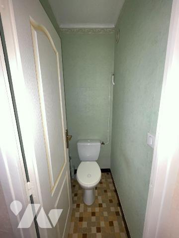 A vendre - Manosque (04) - Alpes de Haute Provence: T3 d'env 62,85 m² situé au 2éme étage sans ...