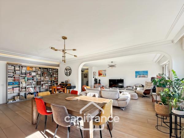 Appartement à vendre 4 pièces HYERES (83) - 147m2- 4ème et dernièr Etage- Accès direct GARAGE