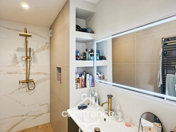 Appartement à vendre 4 pièces HYERES (83) - 147m2- 4ème et dernièr Etage- Accès direct GARAGE