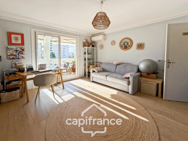 Appartement à vendre 4 pièces HYERES (83) - 147m2- 4ème et dernièr Etage- Accès direct GARAGE