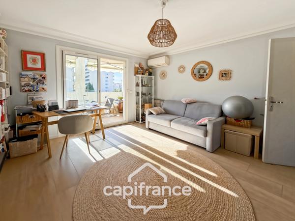Appartement à vendre 4 pièces HYERES (83) - 147m2- 4ème et dernièr Etage- Accès direct GARAGE